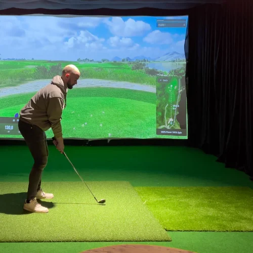 flyingolf-indoor-golf-anlage-trackman-rostock-09